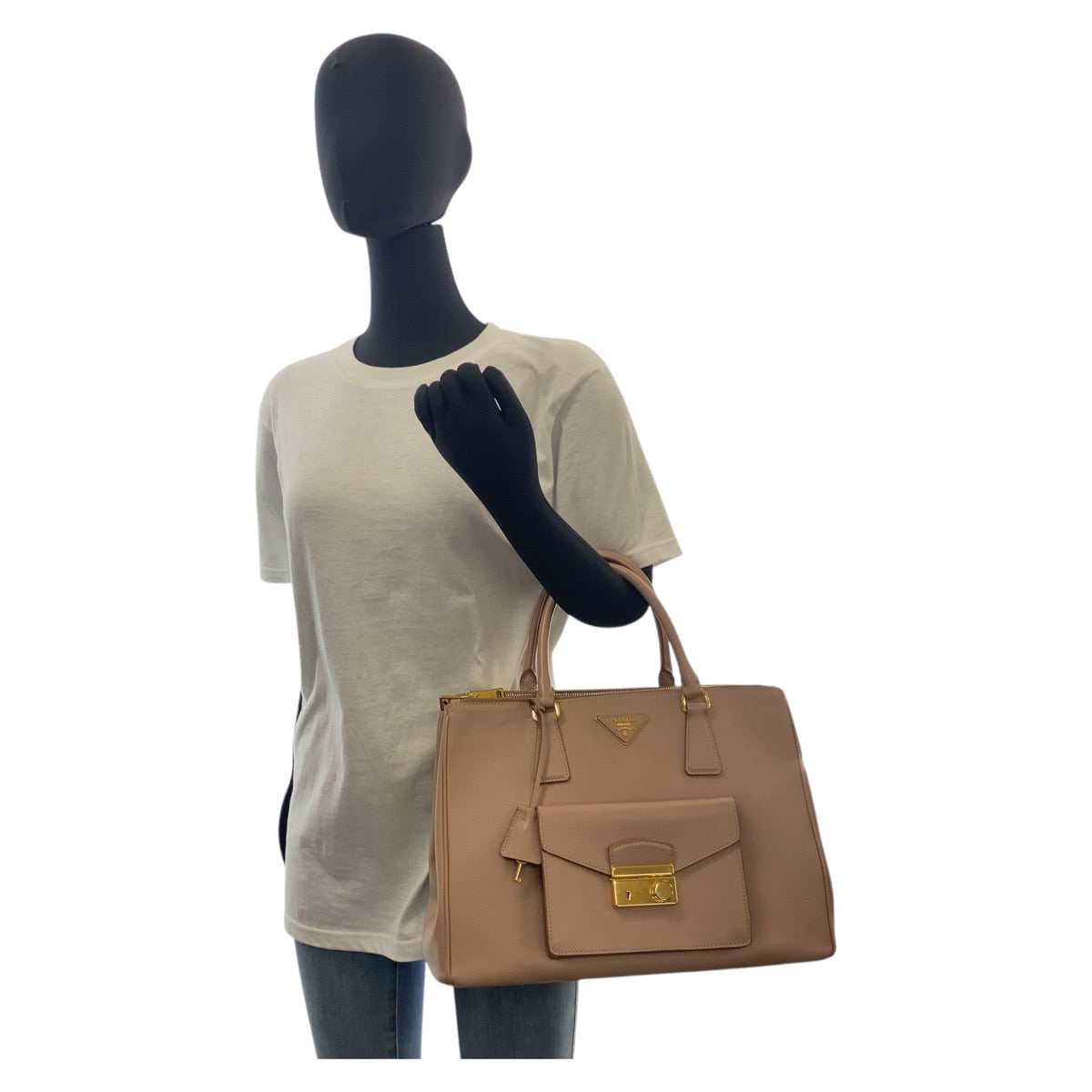 16428
PRADA プラダ サフィアーノ 三角ロゴプレート ベージュ ゴールド金具 レザー トートバッグ ハンドバッグ ショルダーバッグ 2way  レディース ABP69