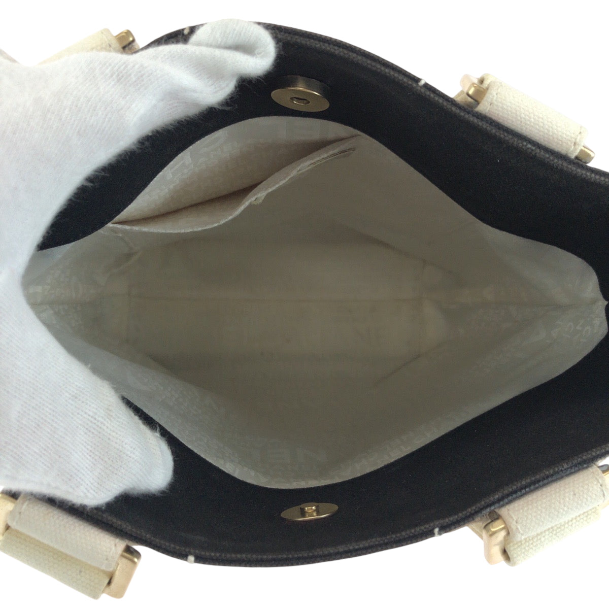 16437
CHANEL シャネル ワイルドステッチ チョコバー ココマーク ブラック 黒 ゴールド金具 キャンバス ハンドバッグ トートバッグ  レディース AB54