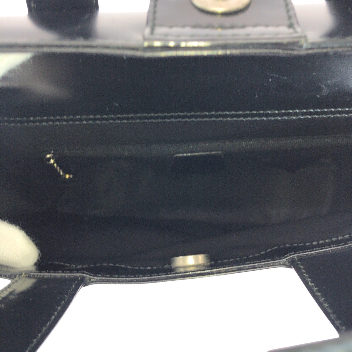 16468
GUCCI グッチ ブラック 黒 シルバー金具 パテントレザー 000 1013 0504 ハンドバッグ  レディース