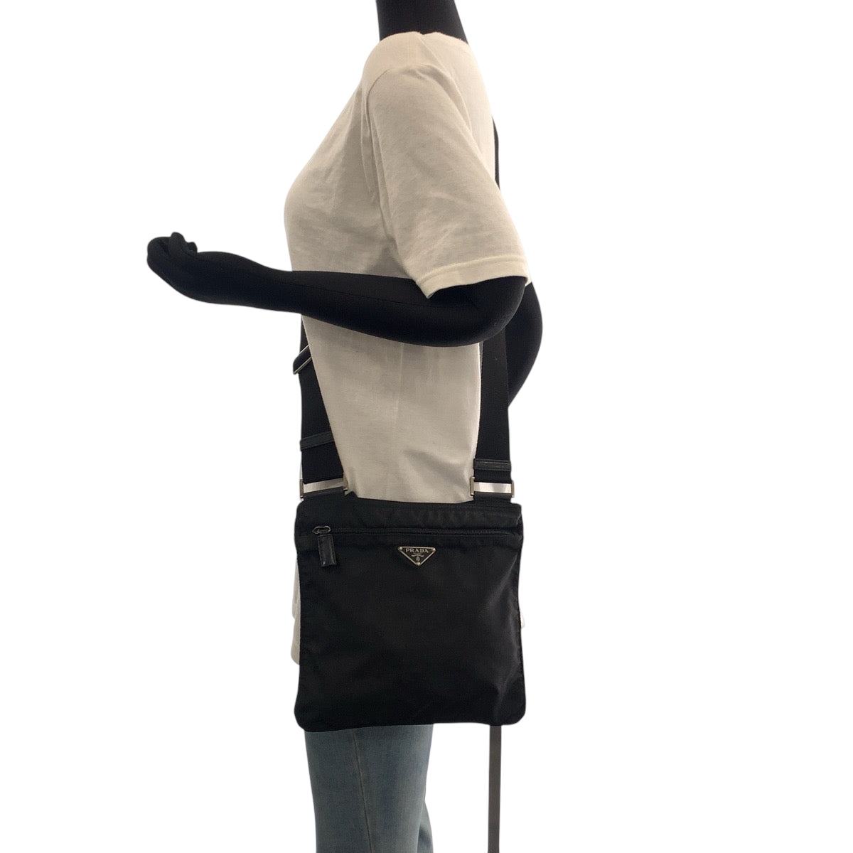 16481
PRADA プラダ テスート 三角ロゴプレート ブラック 黒 シルバー金具 ナイロン ショルダーバッグ サコッシュ  メンズ