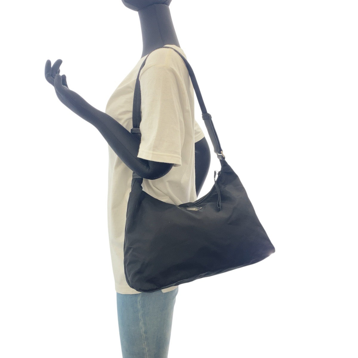 16505
PRADA プラダ テスート 三角ロゴプレート ブラック 黒 シルバー金具 ナイロン ショルダーバッグ  レディース