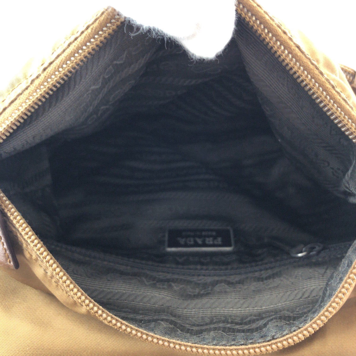16516
PRADA プラダ テスート 三角ロゴプレート キャメル ブラウン シルバー金具 ナイロン 1BD994 ショルダーバッグ ポシェット  メンズ ABP35