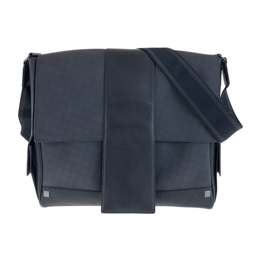 16563
Dunhill ダンヒル ブラック 黒 ガンメタ金具 PVC / レザー ショルダーバッグ メッセンジャーバッグ  メンズ ABP24
