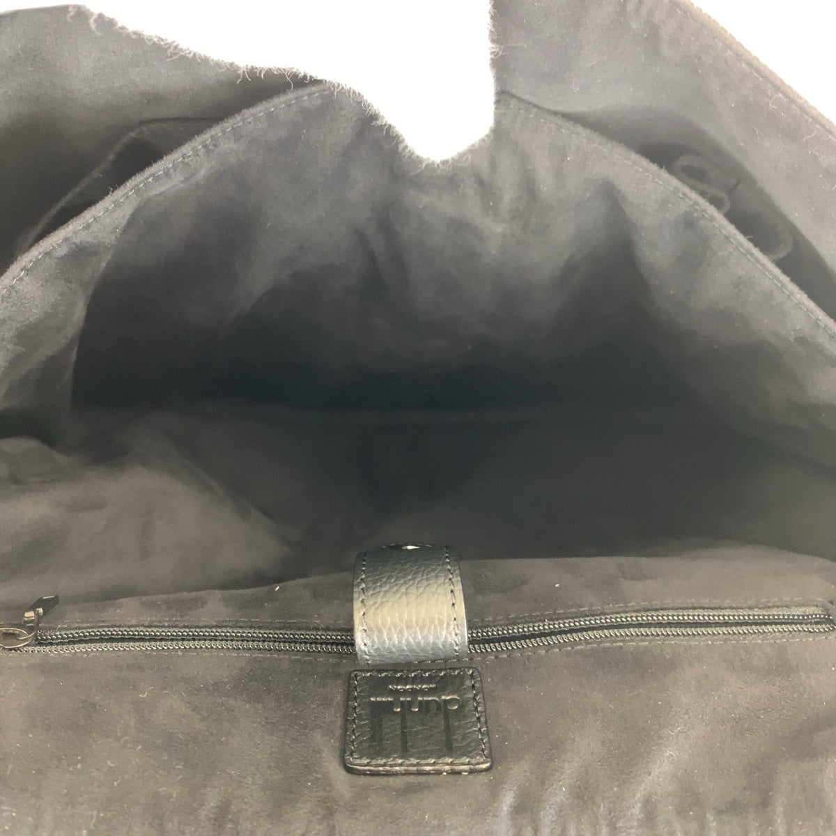 16563
Dunhill ダンヒル ブラック 黒 ガンメタ金具 PVC / レザー ショルダーバッグ メッセンジャーバッグ  メンズ ABP24