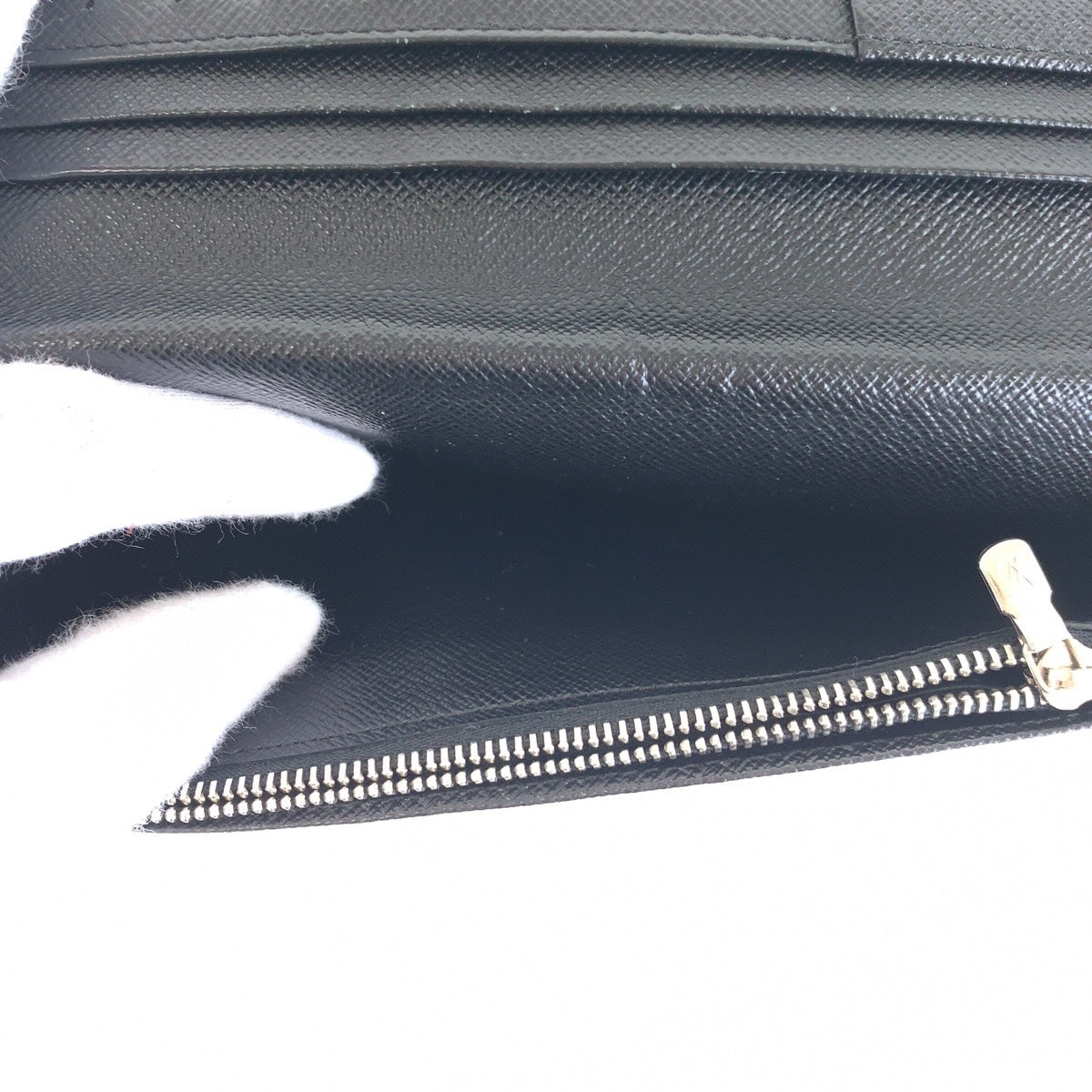 16568
LOUIS VUITTON ルイヴィトン ダミエ グラフィット ポルトフォイユ ブラザ ブラック 黒 シルバー金具 PVC / レザー N62665 長財布 ロングウォレット  メンズ AB25