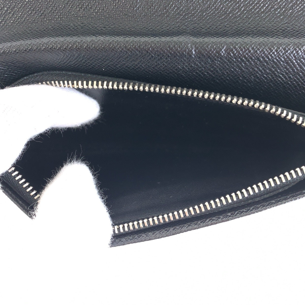 16568
LOUIS VUITTON ルイヴィトン ダミエ グラフィット ポルトフォイユ ブラザ ブラック 黒 シルバー金具 PVC / レザー N62665 長財布 ロングウォレット  メンズ AB25