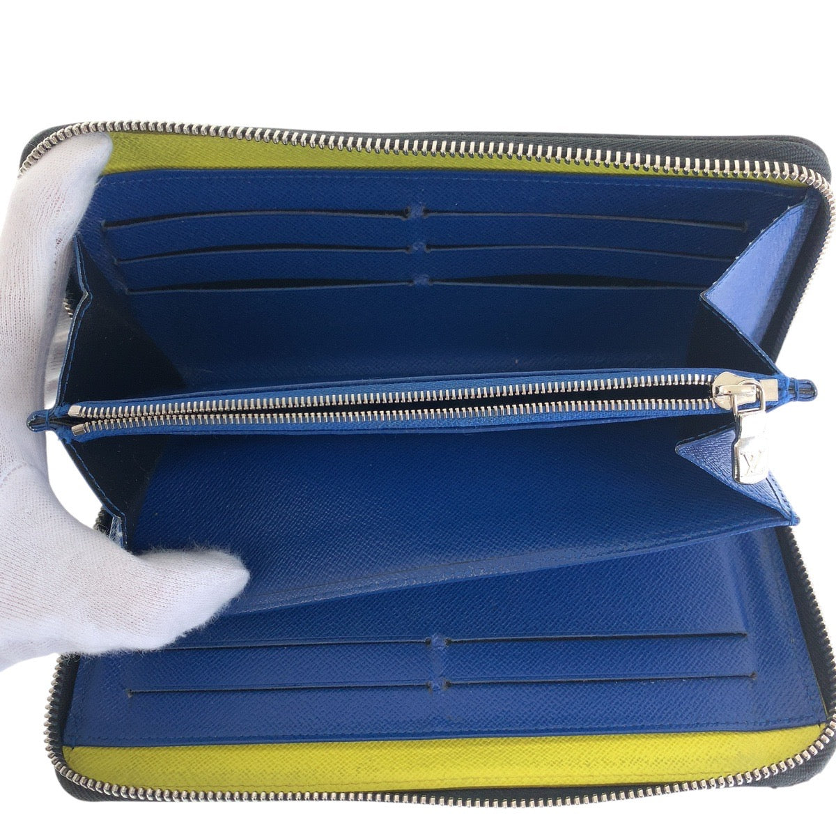 16572
LOUIS VUITTON ルイヴィトン エピ ダミエ グラフィット ジッピー オーガナイザー ネイビー ブラック シルバー金具 レザー / PVC M68227 長財布 ラウンドファスナー  メンズ