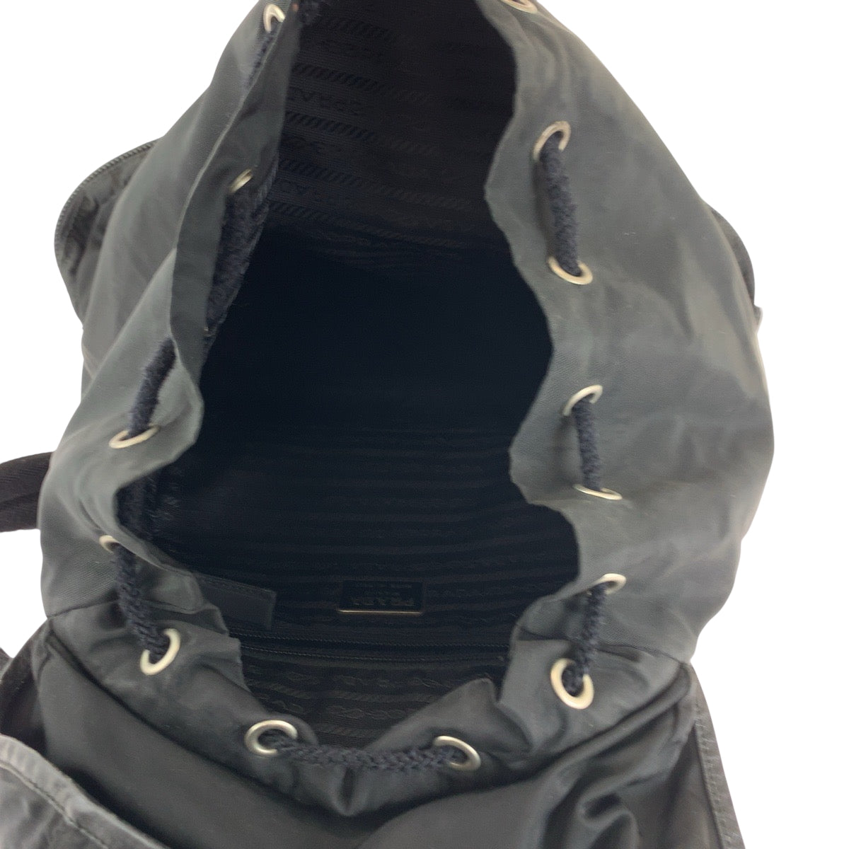 16585
PRADA プラダ テスート 三角ロゴプレート ブラック 黒 シルバー金具 ナイロン V164 リュックサック バックパック  レディース ABP41