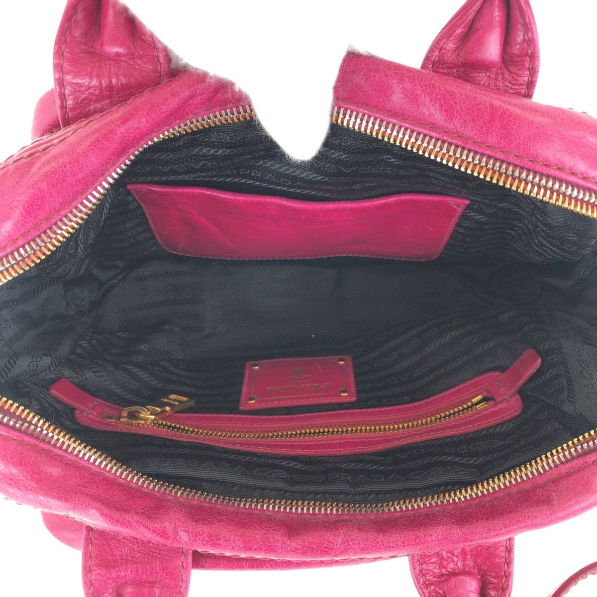 16586
PRADA プラダ 三角ロゴプレート ピンク ゴールド金具 レザー トートバッグ ショルダーバッグ 2way レディース AB48