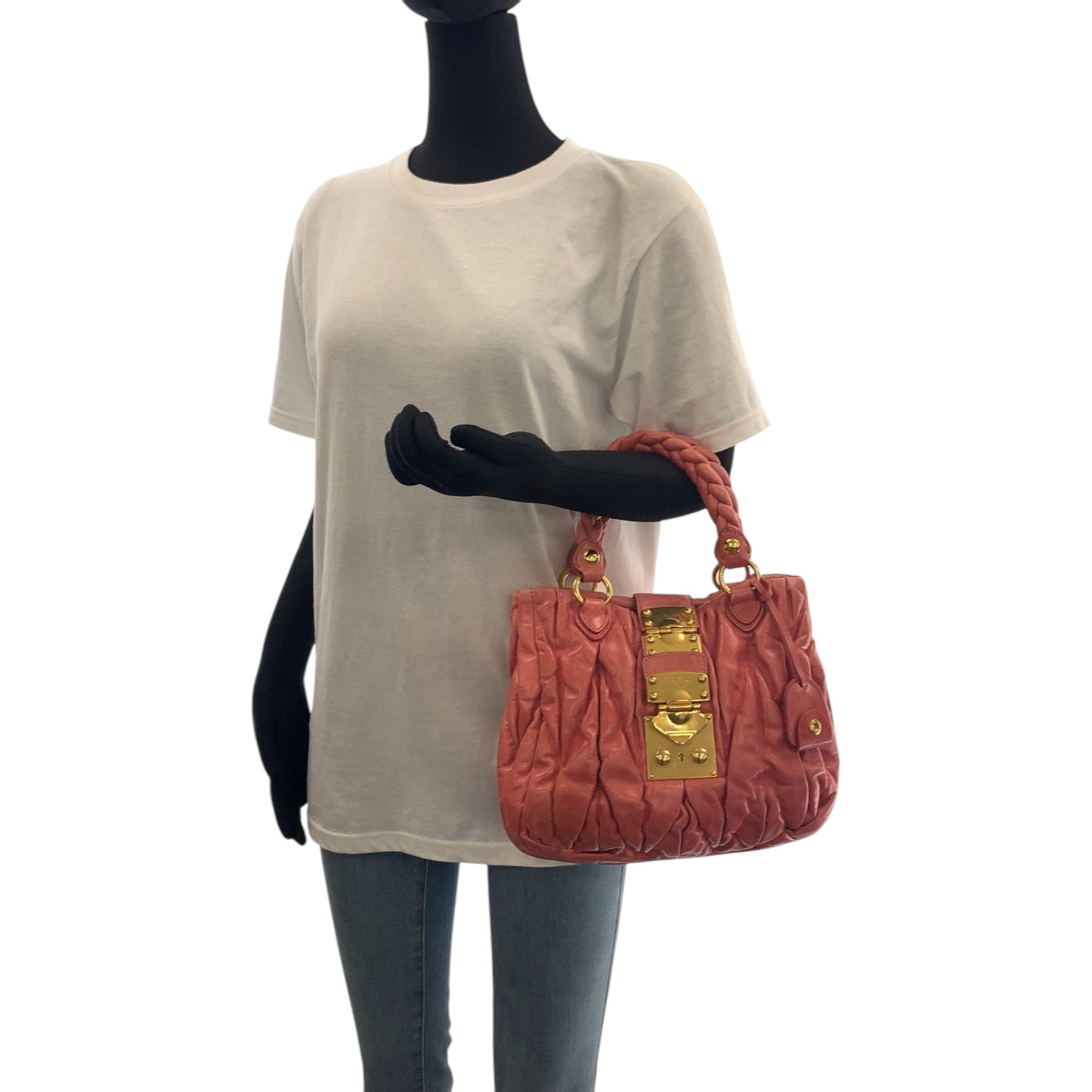 16590
Miu Miu ミュウ ミュウ マテラッセ ピンク ゴールド金具 レザー ハンドバッグ トートバッグ  レディース ABP48