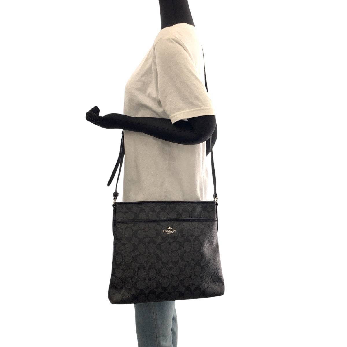 16602
COACH コーチ シグネチャー ロゴ ブラック 黒 グレー シルバー金具 PVC ショルダーバッグ ポシェット  メンズ