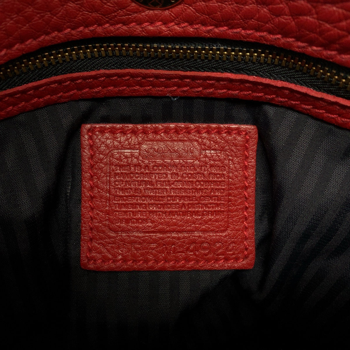 16603
COACH コーチ ヴィンテージ オールドコーチ レッド ゴールド金具 レザー ショルダーバッグ ポシェット  レディース