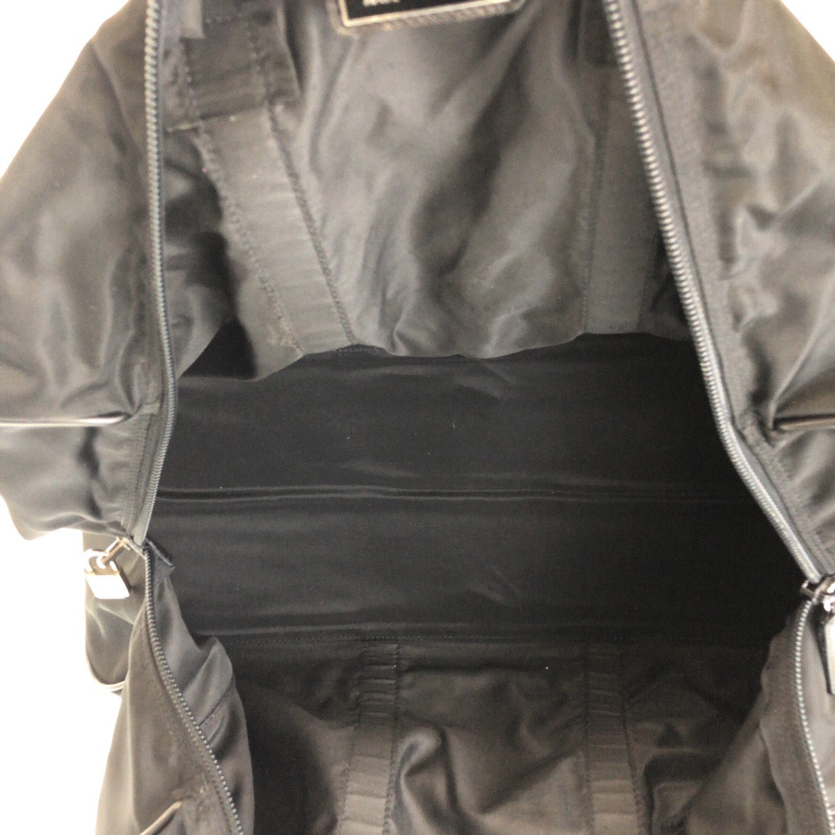 16621
PRADA プラダ テスート 三角ロゴプレート ブラック 黒 シルバー金具 ナイロン / レザー ボストンバッグ 男女兼用  レディース