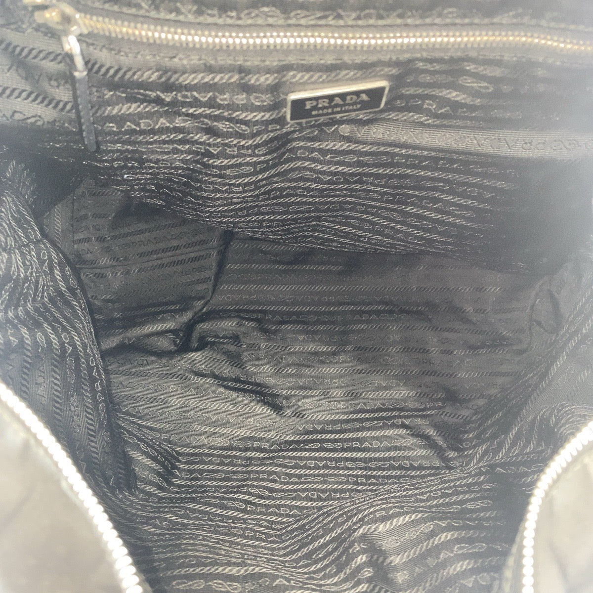 16630
PRADA プラダ テスート 三角ロゴプレート ブラック 黒 シルバー金具 ナイロン トートバッグ ショルダーバッグ 2WAY  メンズ ABP48