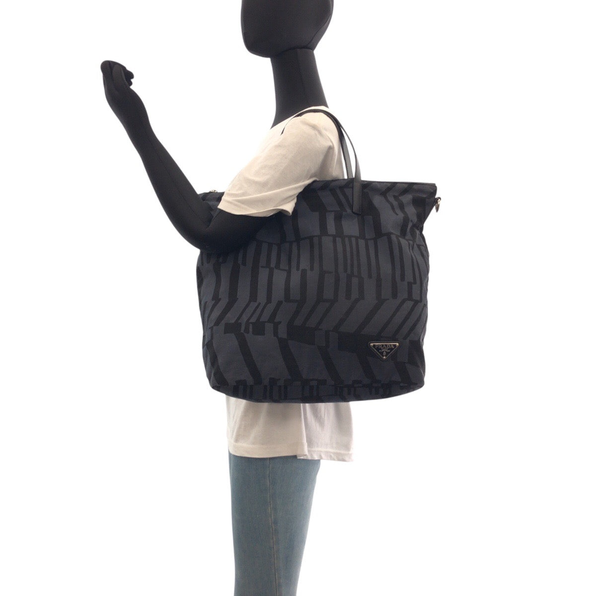 16637
PRADA プラダ 三角ロゴプレート グレー ブラック シルバー金具 キャンバス / レザー トートバッグ ショルダーバッグ 2way  レディース ABP41