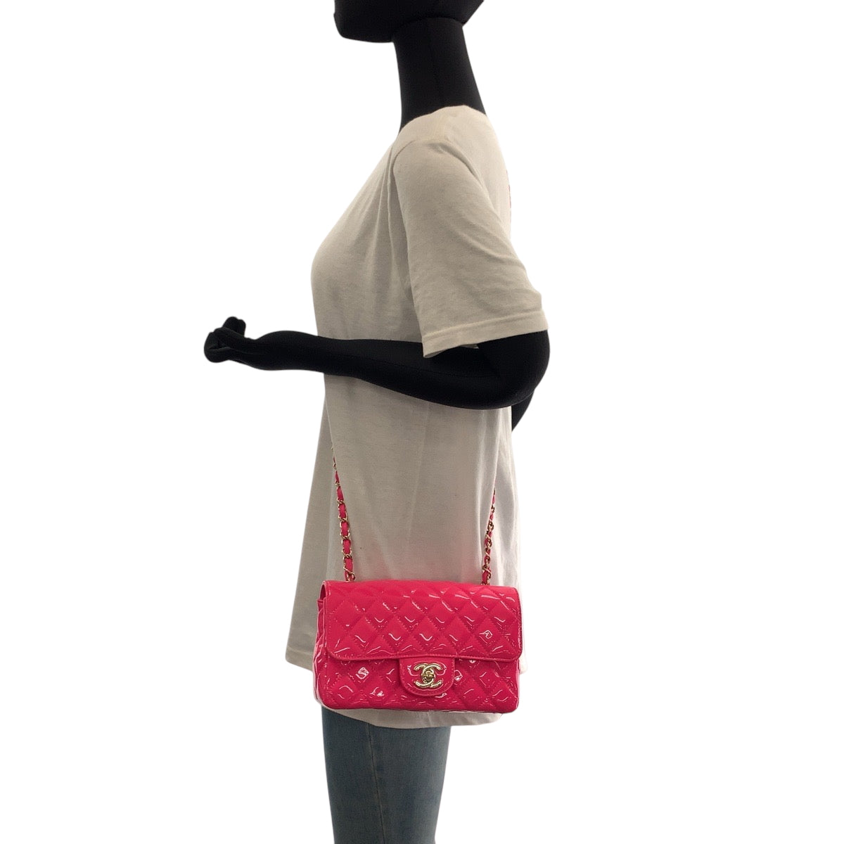 16653
CHANEL シャネル マトラッセ シングルフラップ ココマーク ターンロック ピンク ゴールド金具 パテントレザー A69900 チェーンショルダーバッグ レディース A458