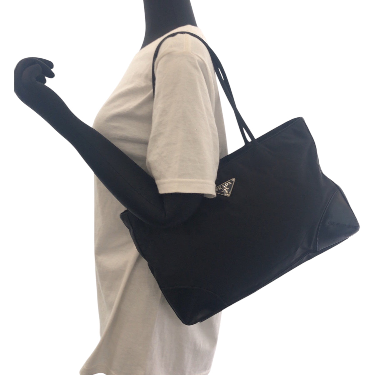 16691
PRADA プラダ テスート 三角ロゴプレート ブラック 黒 シルバー金具 ナイロン BN0686 トートバッグ ショルダーバッグ  レディース ABP30