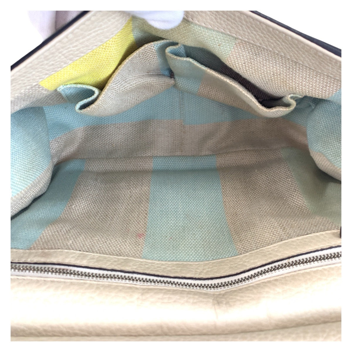 16692
GUCCI グッチ バンブー デイリーフラップ アイボリー シルバー金具 レザー 370826 ショルダーバッグ メッセンジャーバッグ レディース ABP50