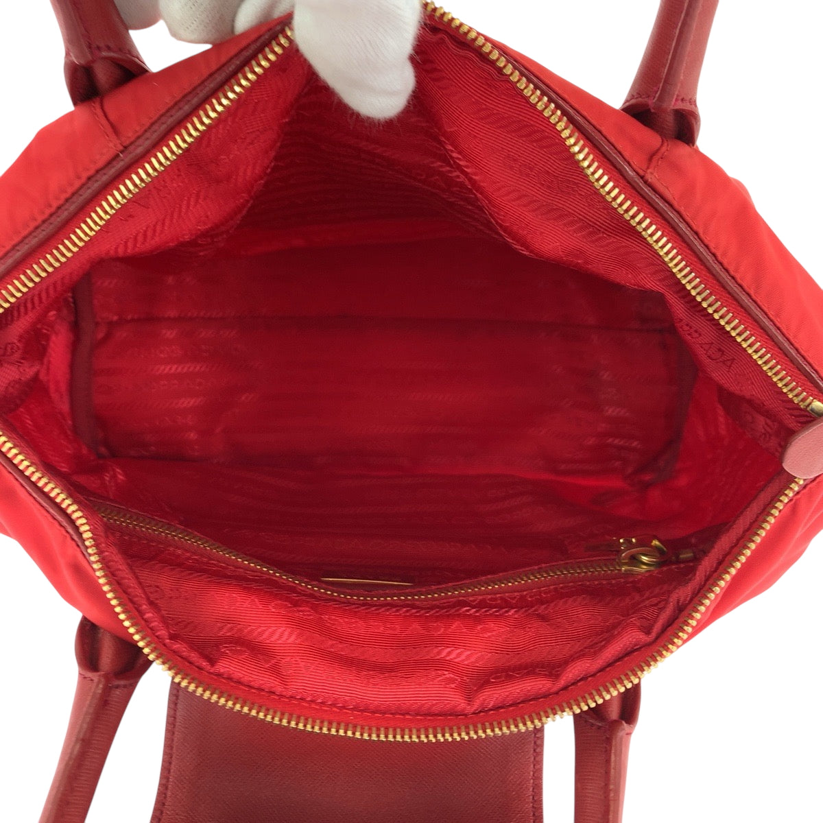 16687
PRADA プラダ テスート 三角ロゴプレート レッド ゴールド金具 ナイロン BN2106 トートバッグ ハンドバッグ  レディース ABP44