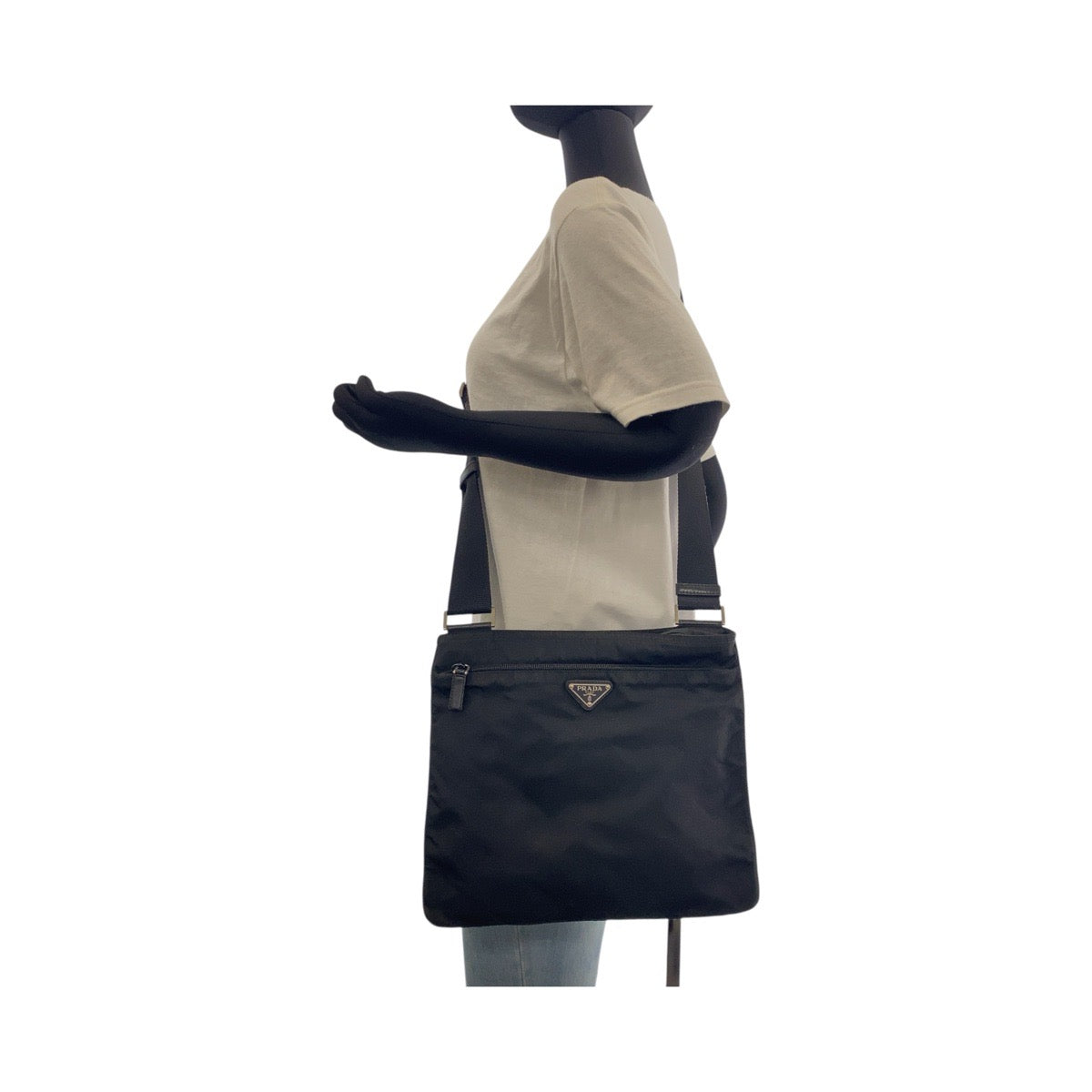 16713
PRADA プラダ テスート 三角ロゴプレート ブラック 黒 シルバー金具 ナイロン ショルダーバッグ ポシェット  レディース AB34