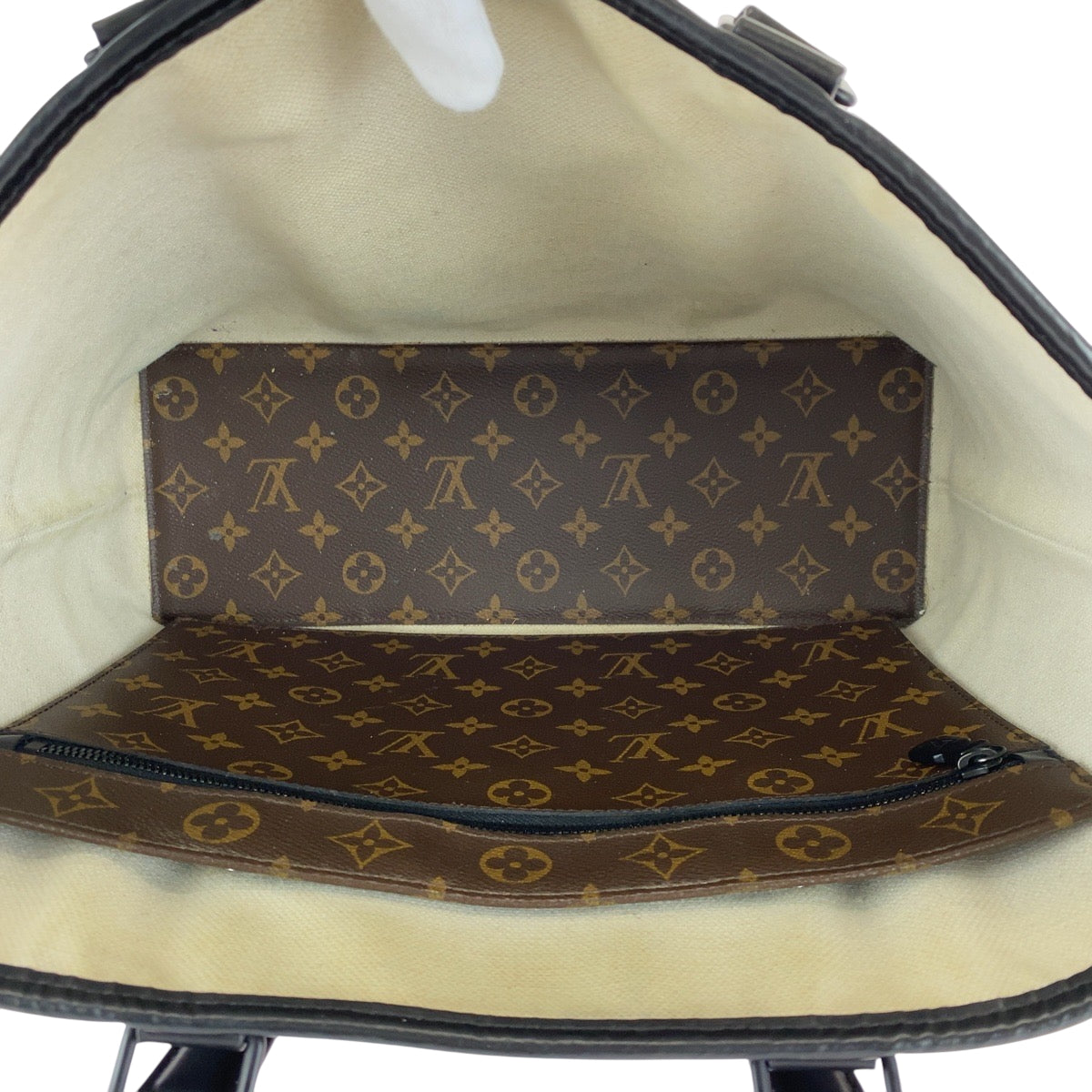 16746
LOUIS VUITTON ルイヴィトン モノグラム マカサー ウィークエンドPM ブラウン ブラック ブラック金具 PVC M45734 トートバッグ ビジネスバッグ  メンズ