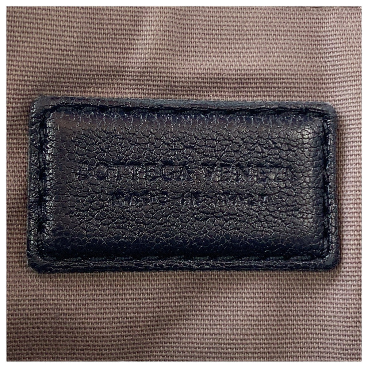 16748
BOTTEGAVENETA ボッテガヴェネタ イントレチャート ブラック ブルー レザー クラッチバッグ セカンドバッグ  メンズ ABP34