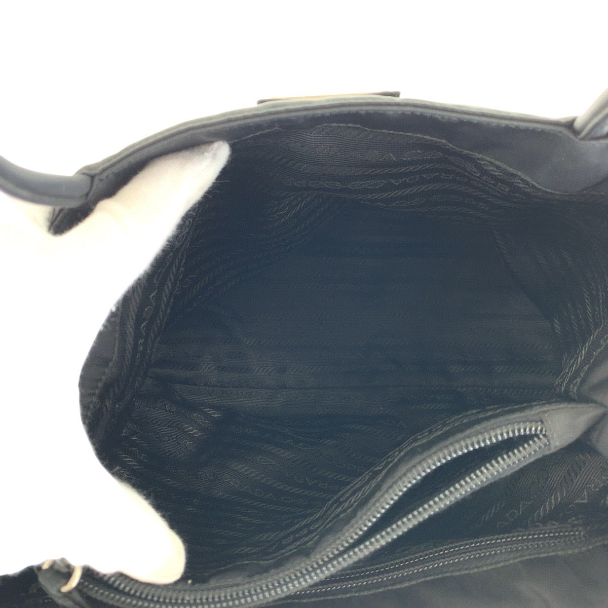 16749
PRADA プラダ テスート 三角ロゴプレート ブラック 黒 シルバー金具 ナイロン トートバッグ ハンドバッグ  レディース ABP40