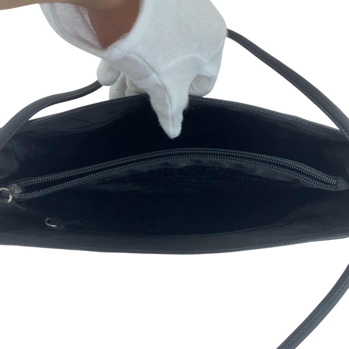 16751
PRADA プラダ テスート 三角ロゴプレート ブラック 黒 シルバー金具 ナイロン B6242 ショルダーバッグ トートバッグ レディース ABP39