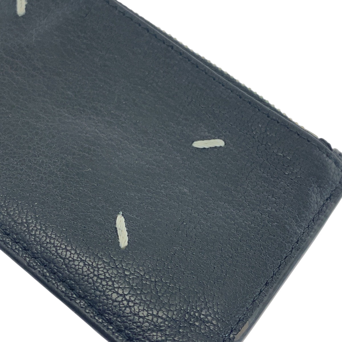 16752
Maison Margiela メゾン マルジェラ ブラック 黒 ホワイト シルバー金具 レザー SA1VX0003 コンパクトウォレット フラグメントケース  メンズ