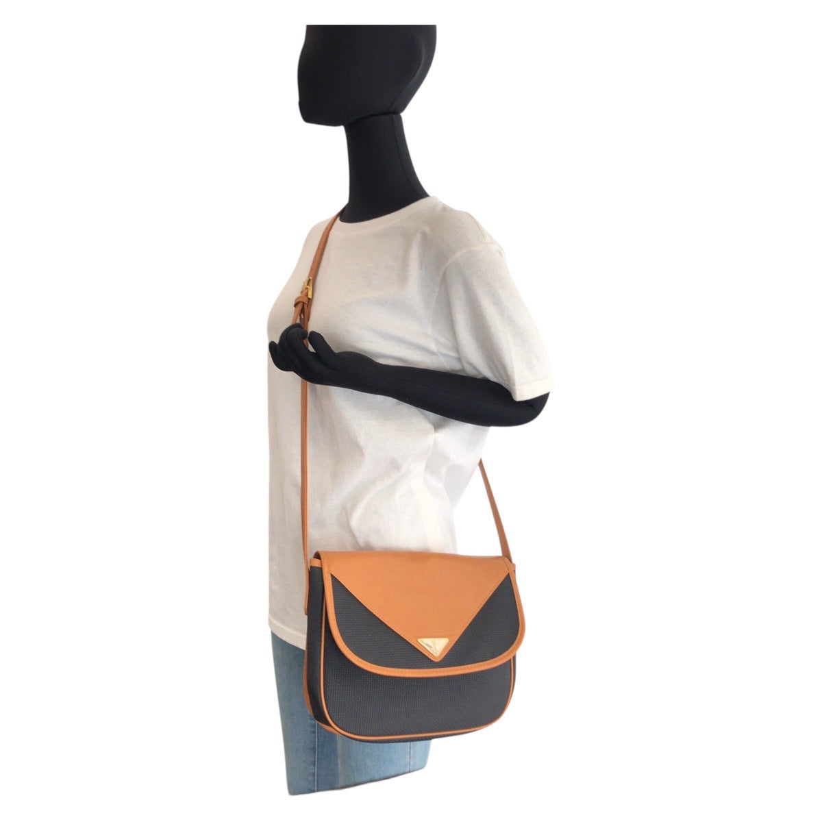 16754
YVES SAINT LAURENT イヴ サンローラン YSL ブラック 黒 ブラウン ゴールド金具 PVC / レザー ショルダーバッグ ポシェット  レディース