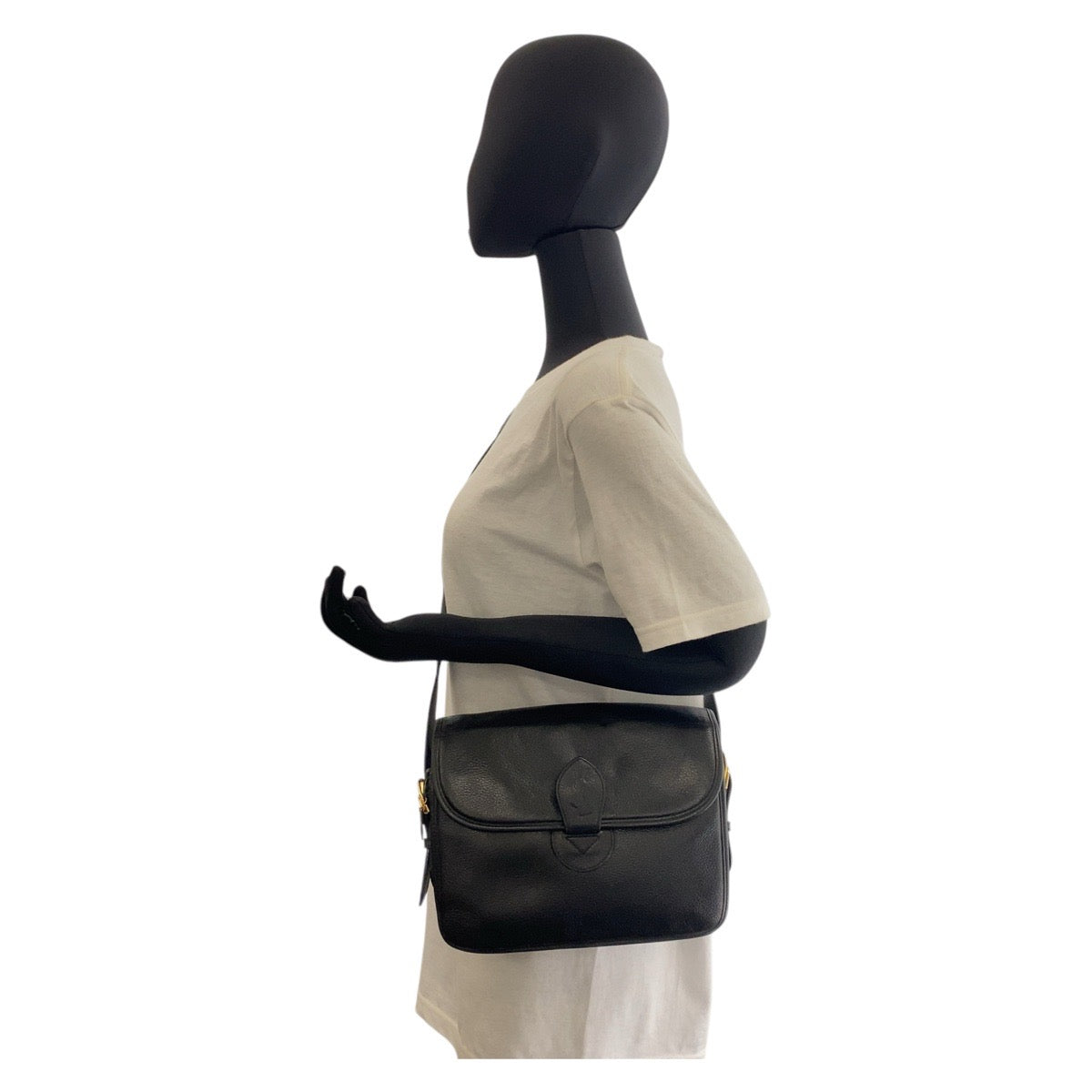 16758
YVES SAINT LAURENT イヴ サンローラン YSL ブラック 黒 ゴールド金具 レザー ショルダーバッグ ポシェット  レディース ABP41