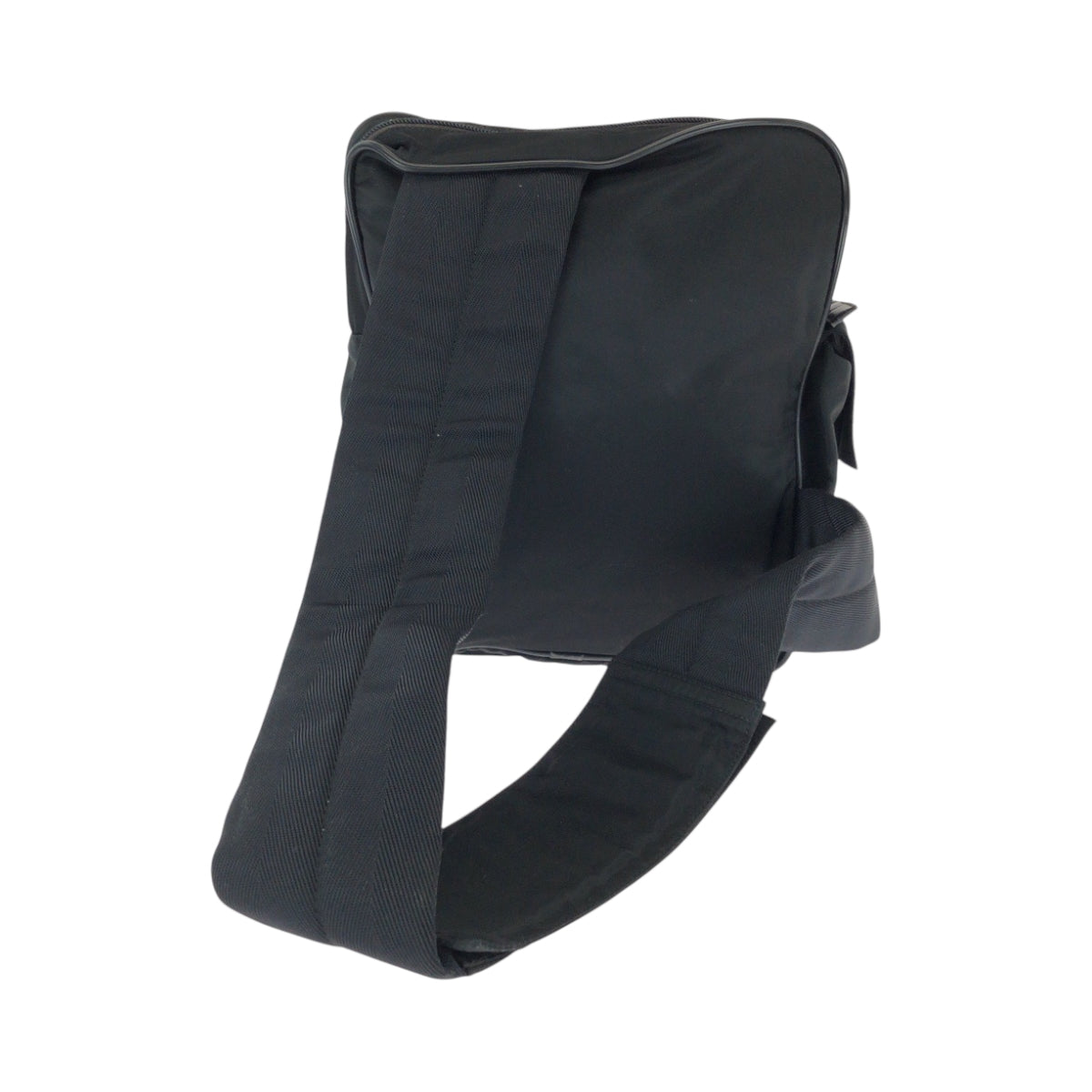 16763
PRADA プラダ テスート 三角ロゴプレート ブラック 黒 シルバー金具 ナイロン ショルダーバッグ メッセンジャーバッグ  メンズ ABP39