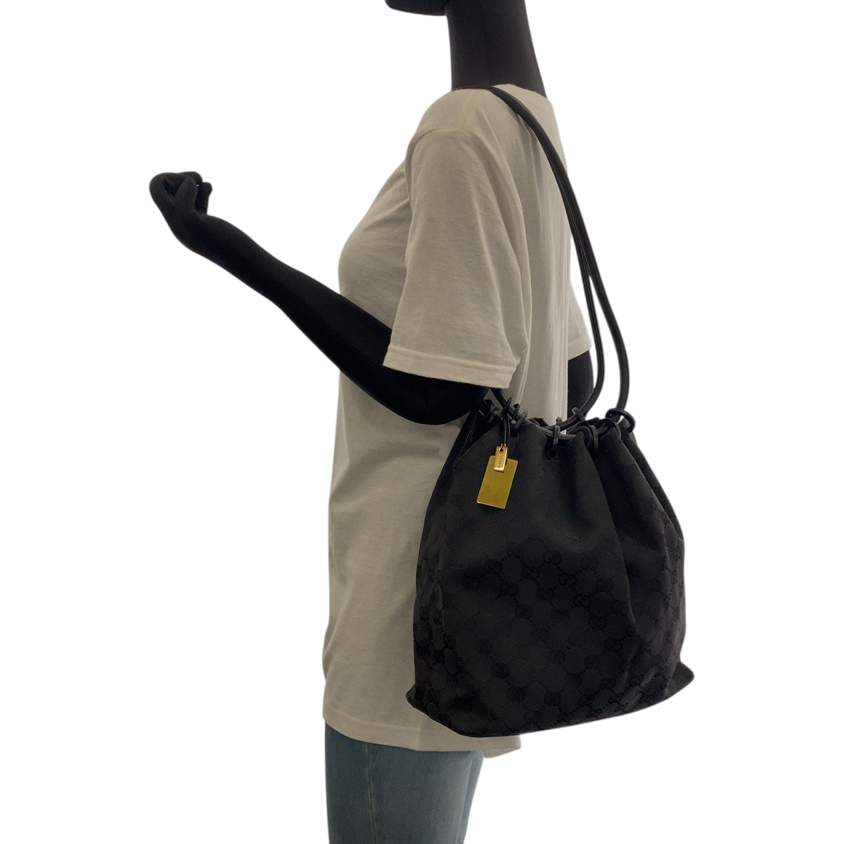 16787
GUCCI グッチ ブラック 黒 ブラック金具 GGキャンバス 90644 巾着 ショルダーバッグ ハンドバッグ  レディース