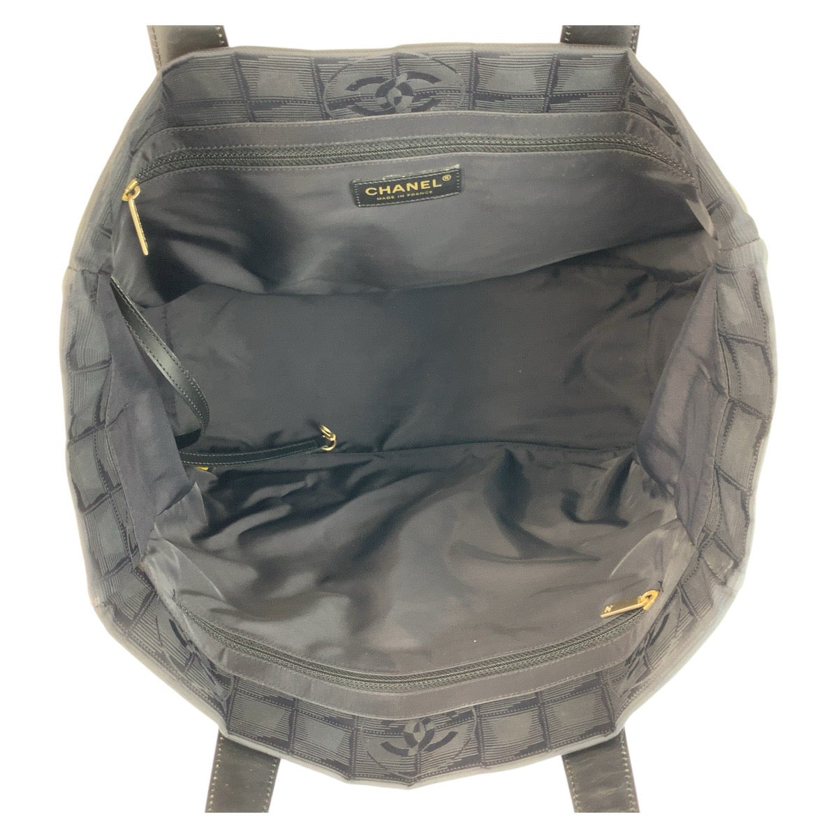 16788
CHANEL シャネル ニュートラベルライン ブラック 黒 ゴールド金具 ナイロン / レザー トートバッグ ショルダーバッグ  レディース ABP44