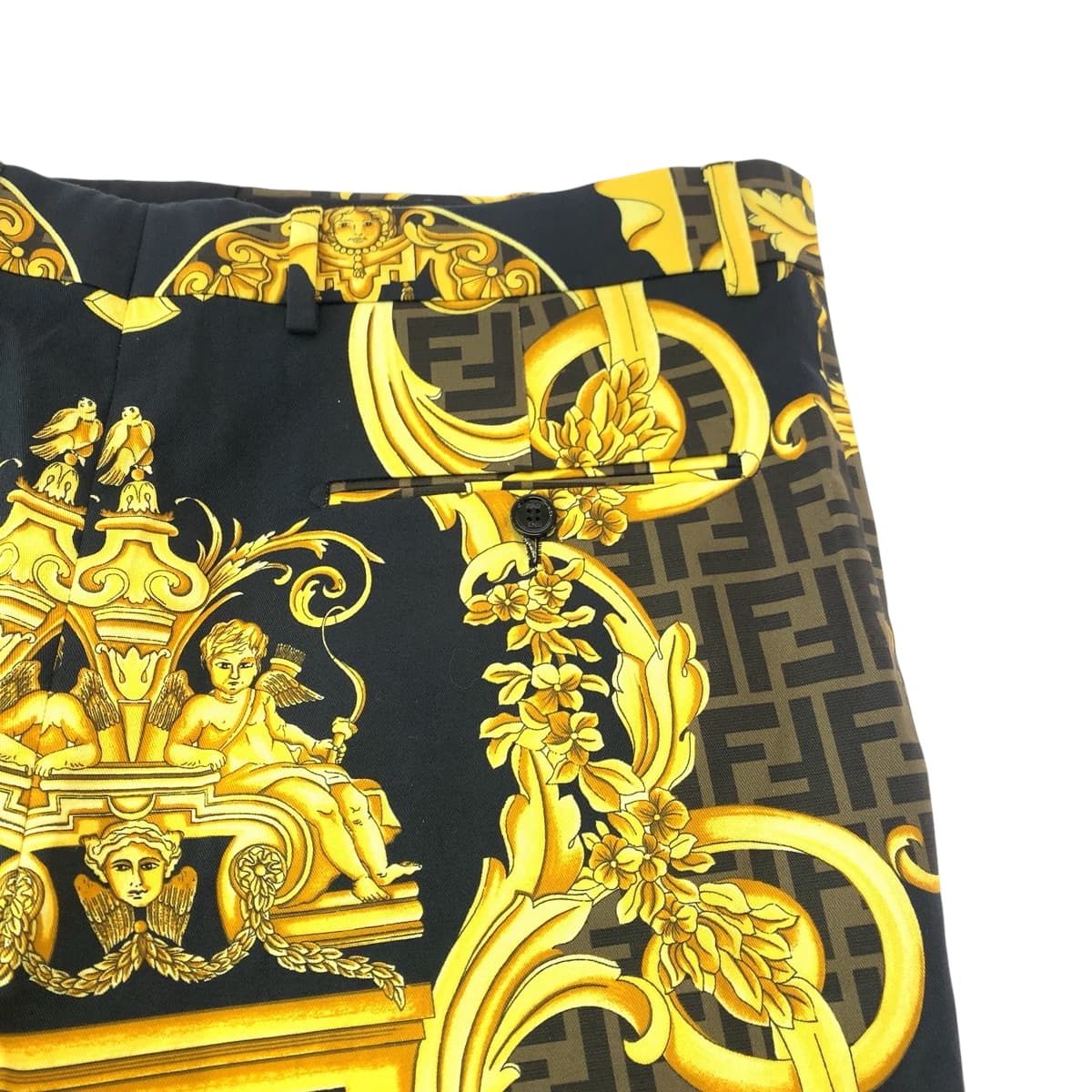 16806
VERSACE ヴェルサーチ フェンダーチェ ヴェルサーチェ フェンディ サイズ50 ブラウン イエロー コットン FB0521 AKCD ハーフパンツ  メンズ