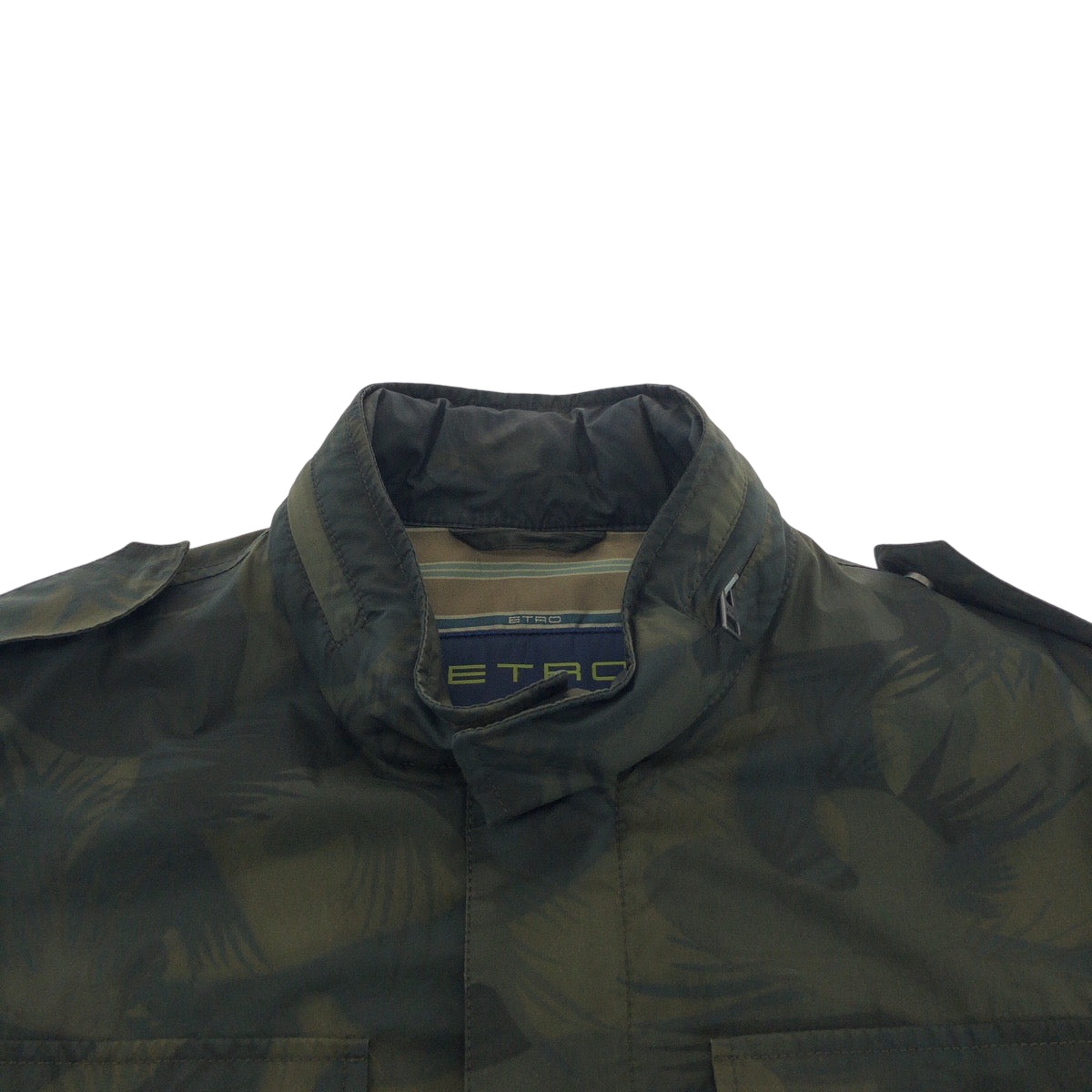 16807
ETRO エトロ ボタニカル柄 サイズL カーキ シルバー金具 ナイロン ジェケット ミリタリージャケット  メンズ A21