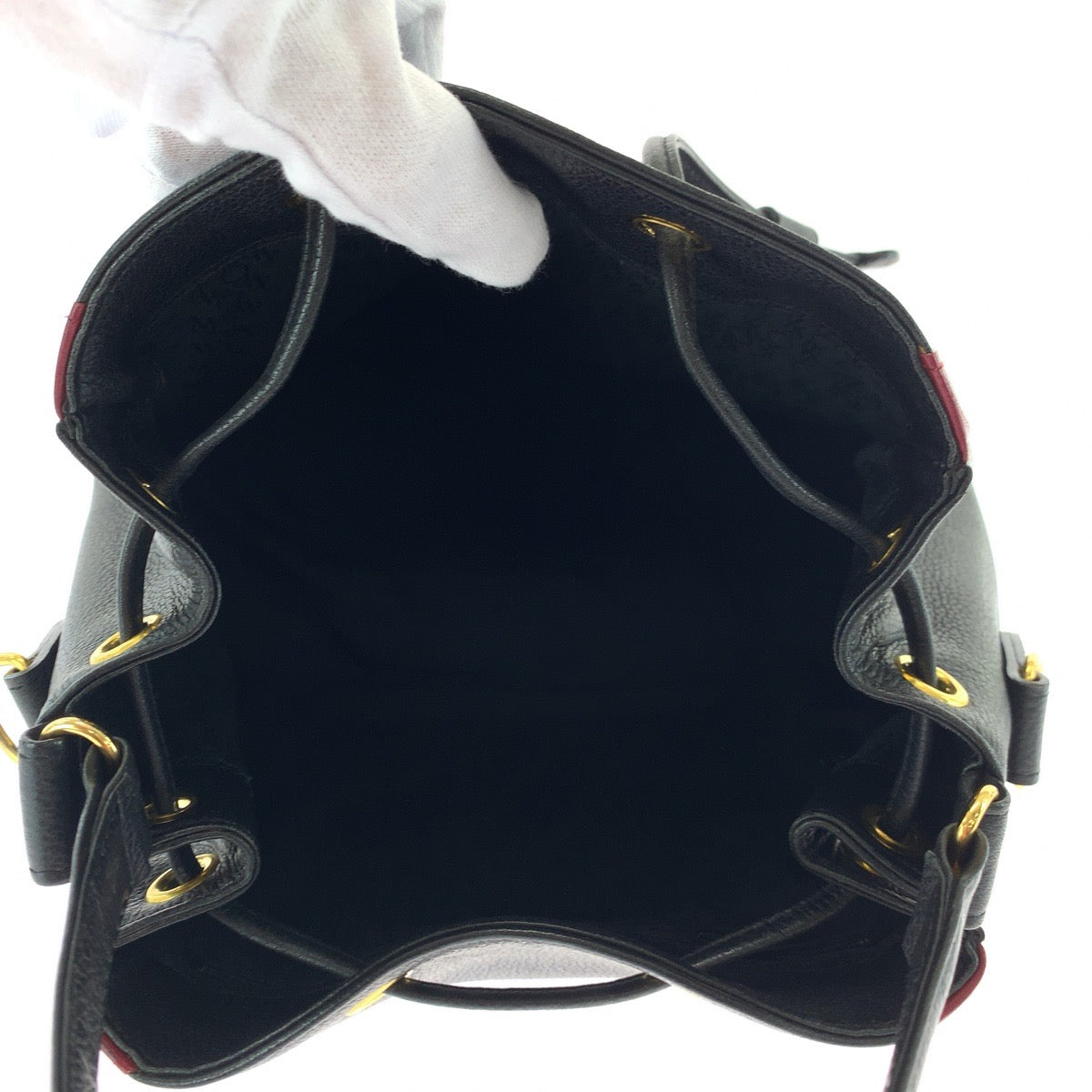 16823
YVES SAINT LAURENT イヴ サンローラン ヴィンテージ ダイヤカット ブラック 黒 レッド ゴールド金具 レザー ショルダーバッグ ハンドバッグ レディース ABP50