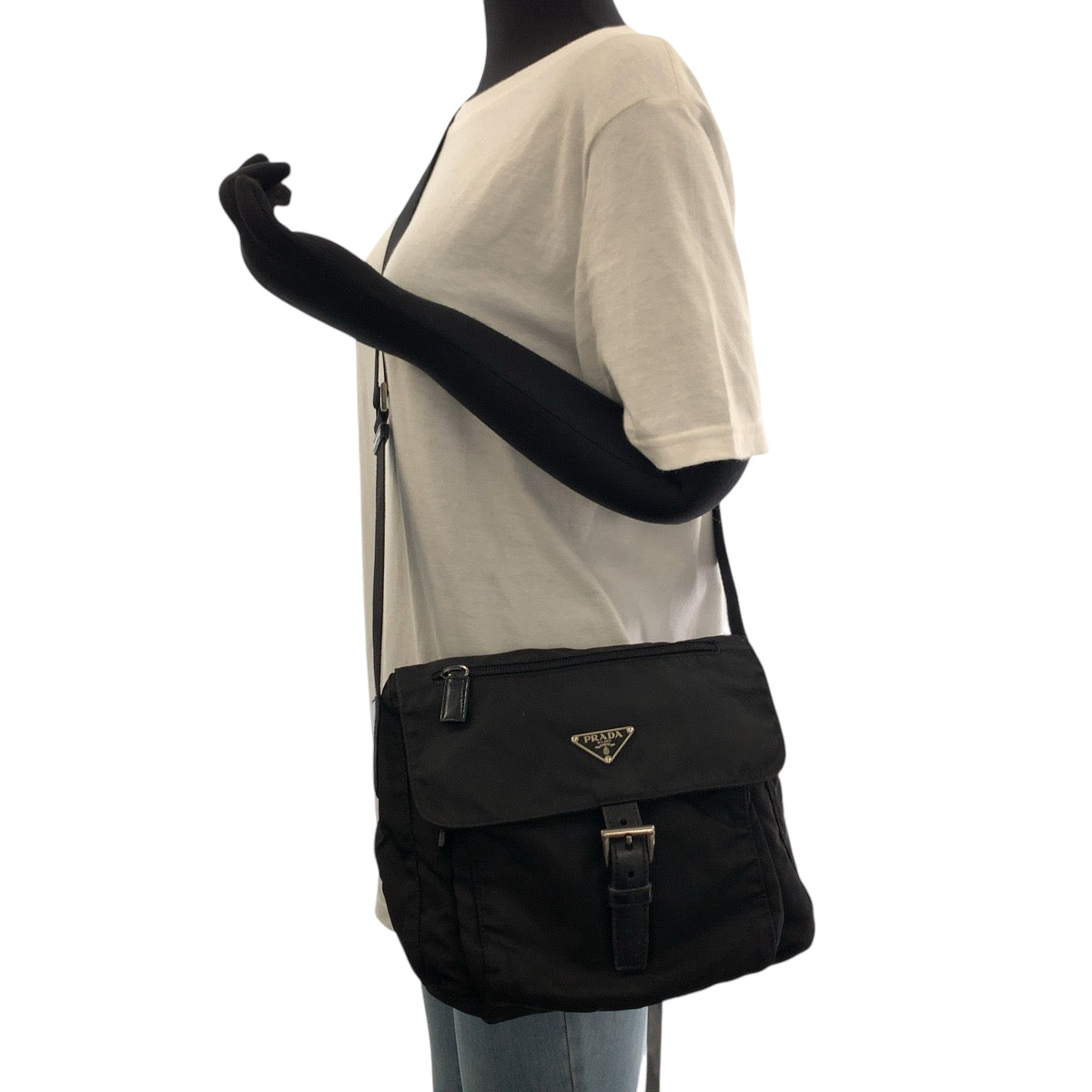 16834
PRADA プラダ テスート 三角ロゴプレート ブラック 黒 シルバー金具 ナイロン ショルダーバッグ ポシェット  レディース ABP40