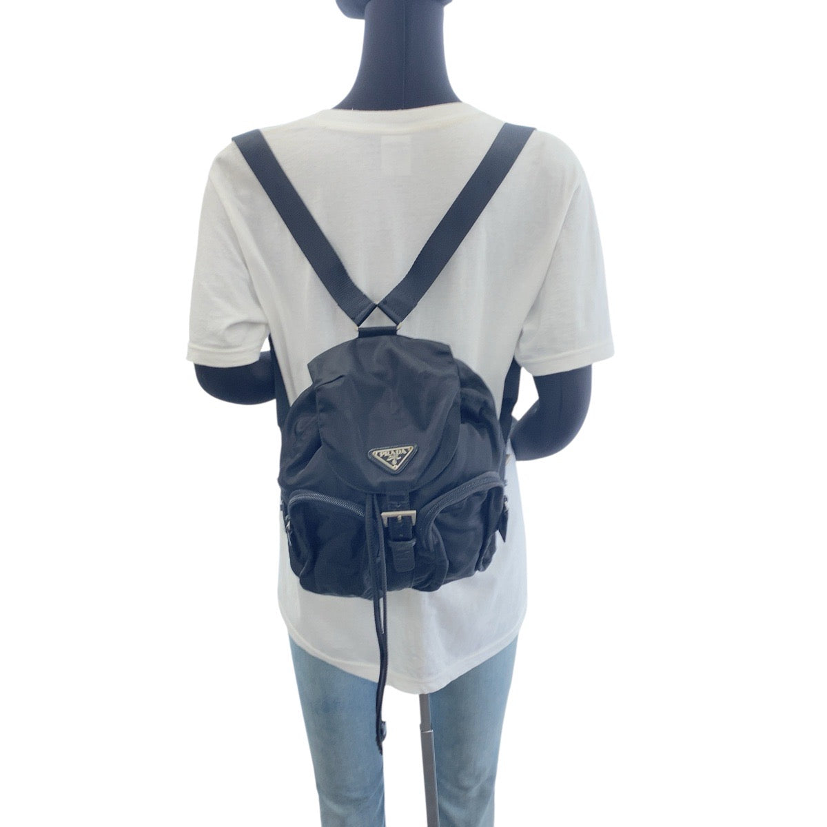 16854
PRADA プラダ テスート 三角ロゴプレート ブラック 黒 シルバー金具 ナイロン バックパック リュックサック  レディース AB46