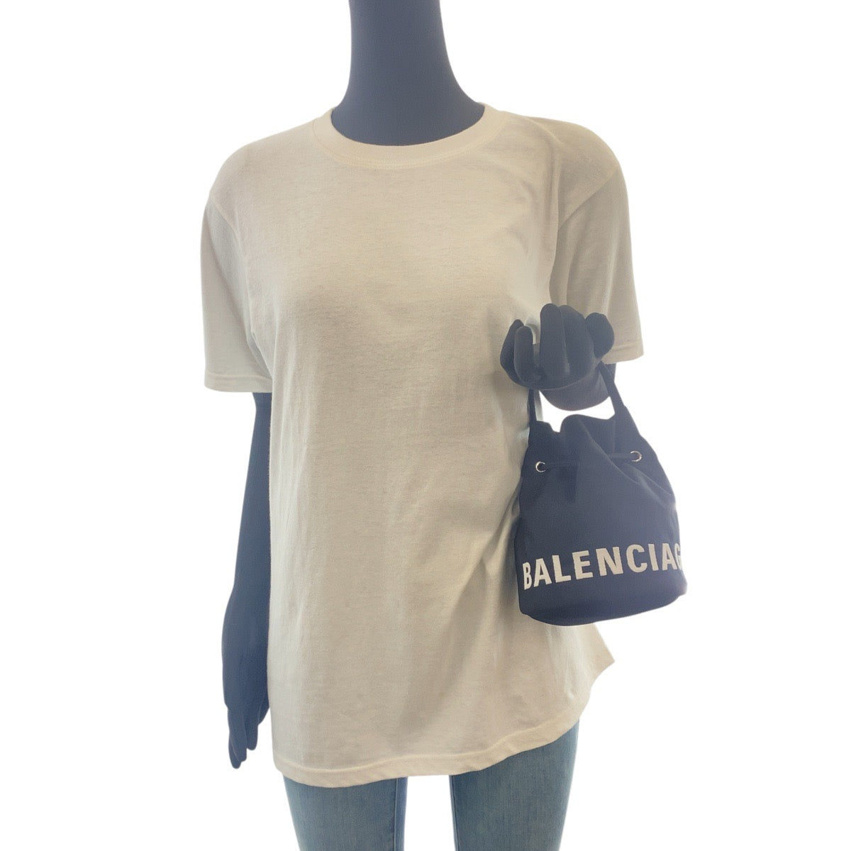16866
BALENCIAGA バレンシアガ ブラック シルバー金具 ナイロン 619458 巾着 ショルダーバッグ ハンドバッグ 2WAY  レディース