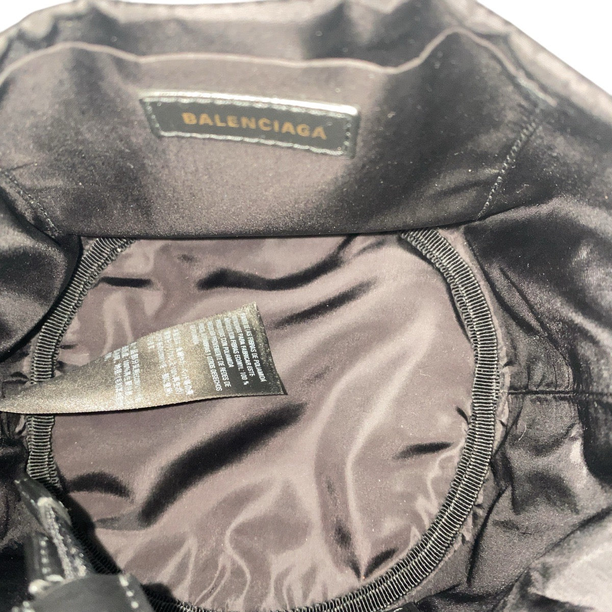 16866
BALENCIAGA バレンシアガ ブラック シルバー金具 ナイロン 619458 巾着 ショルダーバッグ ハンドバッグ 2WAY  レディース