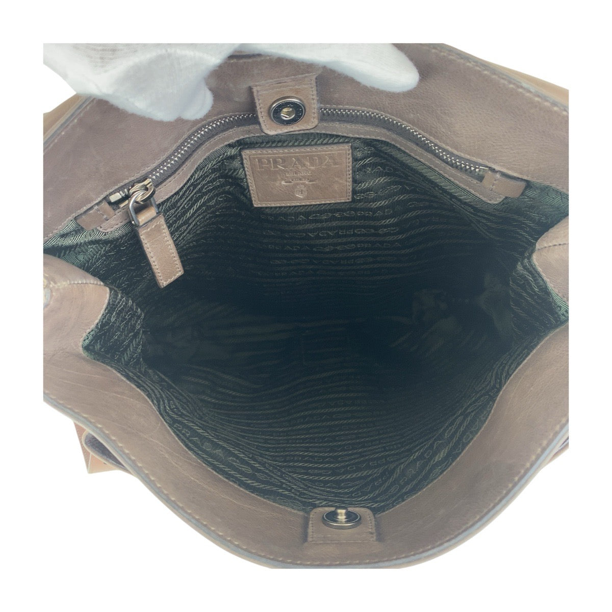 16880
PRADA プラダ ブラウン シルバー金具 レザー 斜め掛け ショルダーバッグ 男女兼用  メンズ AB39