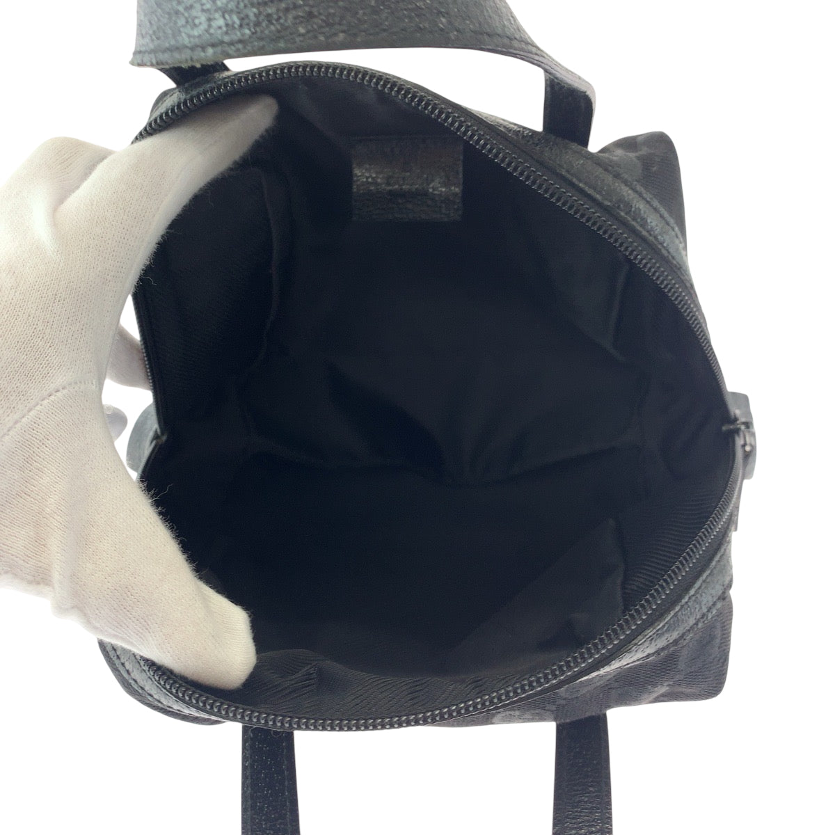 16882
GUCCI グッチ ブラック 黒 シルバー金具 GGキャンバス 124542 ハンドバッグ  レディース ABP38