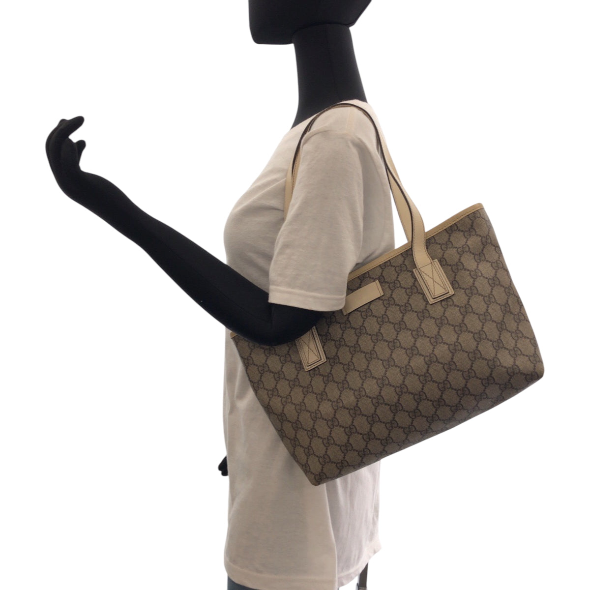 16950
GUCCI グッチ ベージュ アイボリー シルバー金具 GGスプリームキャンバス 211138 トートバッグ ショルダーバッグ  レディース AB26