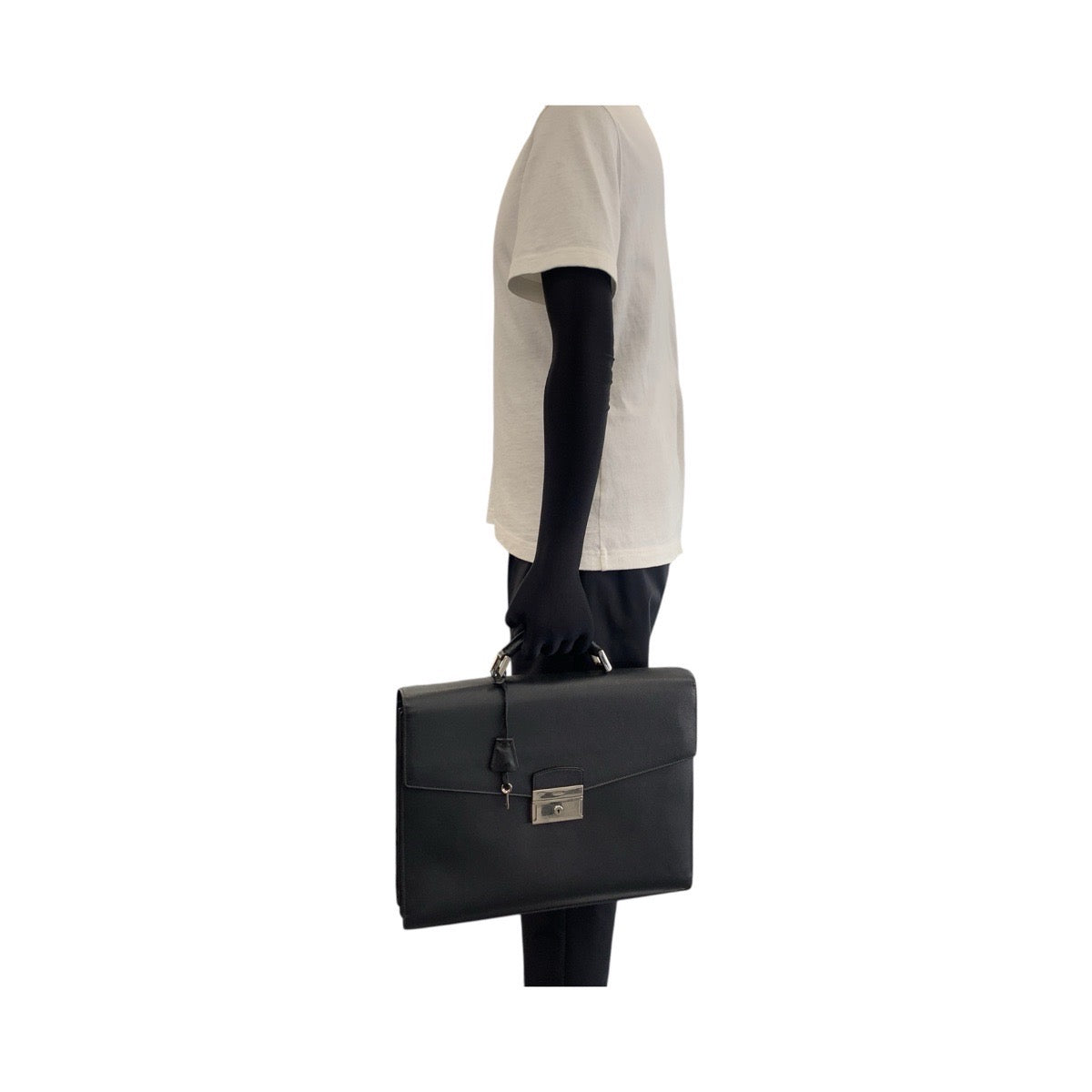 16965
PRADA プラダ サフィアーノ ブラック 黒 シルバー金具 レザー ビジネスバッグ ブリーフケース メンズ AB42
