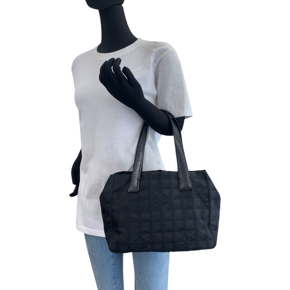 16976
CHANEL シャネル ヴィンテージ ニュートラベルラインPM ココマーク ブラック 黒 ゴールド金具 ナイロン トートバッグ ハンドバッグ  レディース