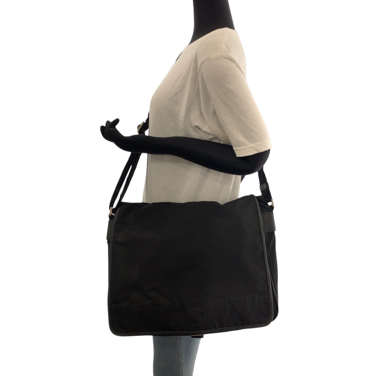 16982
PRADA プラダ テスート 三角ロゴプレート ブラック 黒 シルバー金具 ナイロン V158 ショルダーバッグ メッセンジャーバッグ  レディース AB39