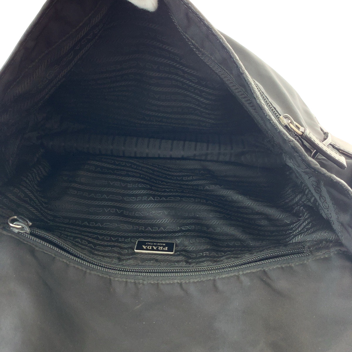 16982
PRADA プラダ テスート 三角ロゴプレート ブラック 黒 シルバー金具 ナイロン V158 ショルダーバッグ メッセンジャーバッグ  レディース AB39