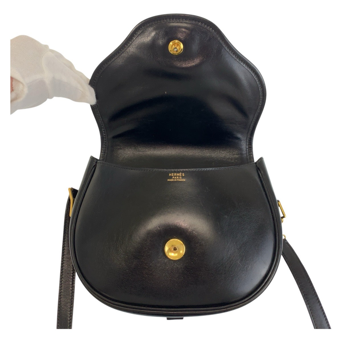 17015
HERMES エルメス ヴィンテージ ブラック 黒 ゴールド金具 レザー ショルダーバッグ ポシェット レディース ABP210