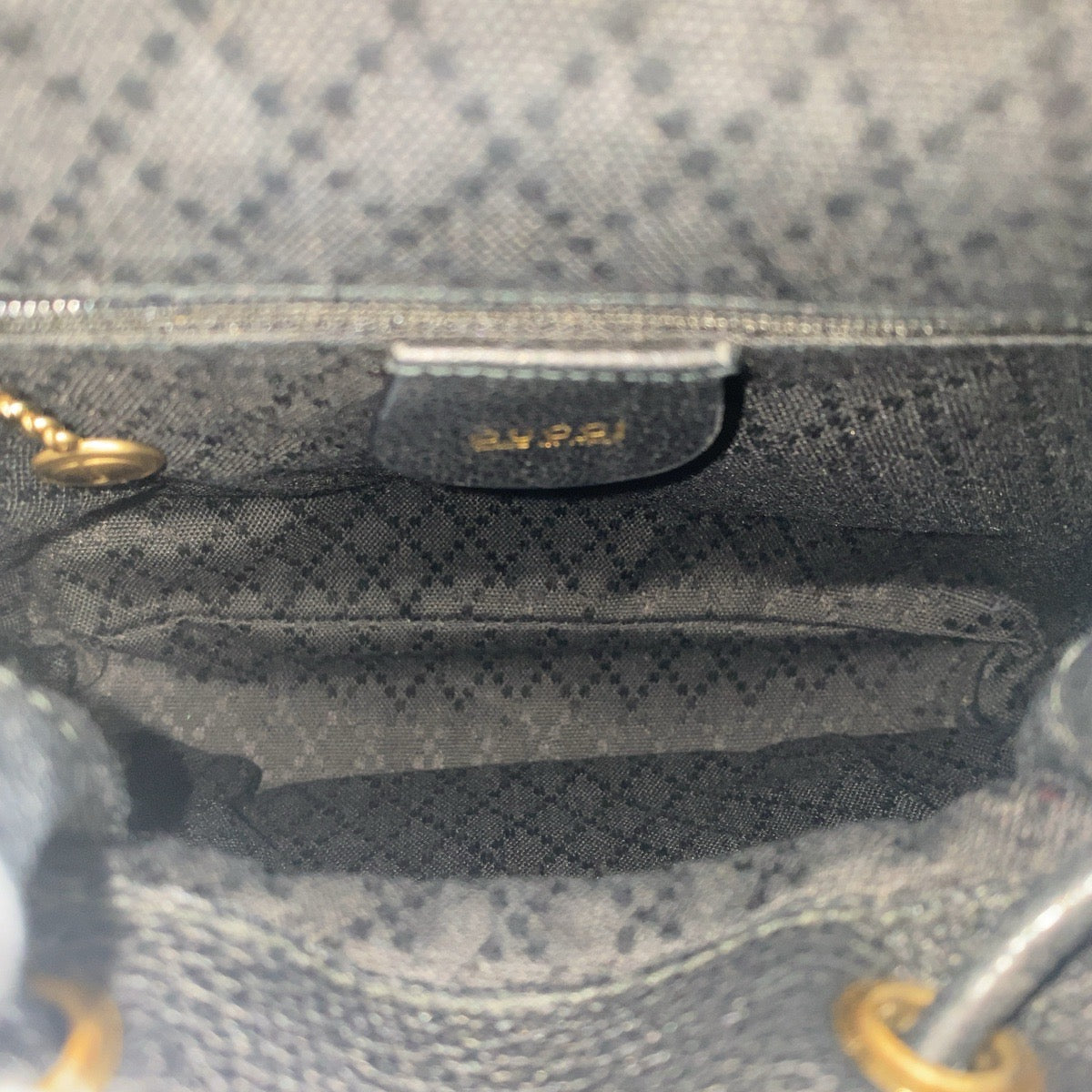 17042
GUCCI グッチ ヴィンテージ バンブー ブラック 黒 ゴールド金具 スウェード 003 2852 0030 0 リュック・デイパック  レディース AB30